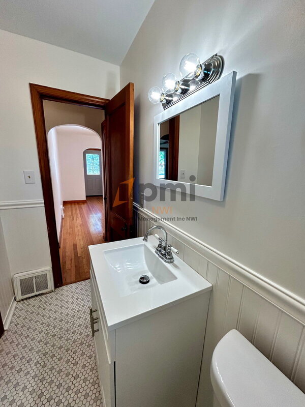 Building Photo - 9344 Keilman St
