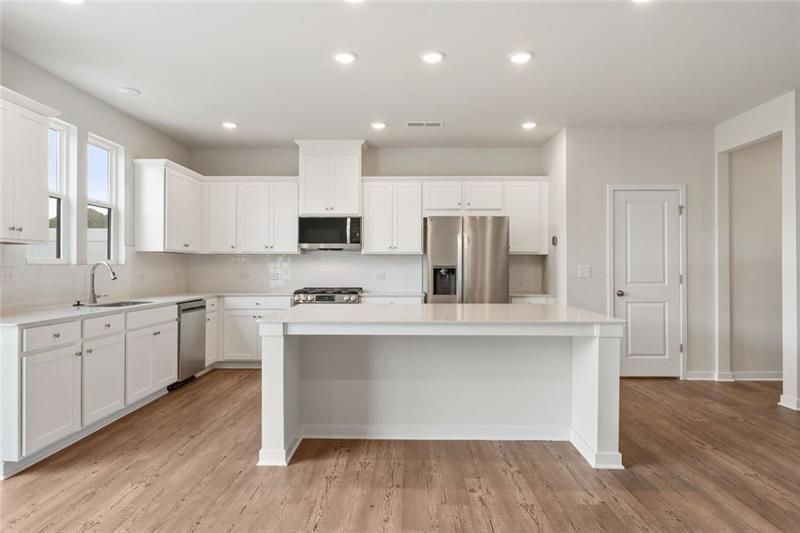 Building Photo - 1303 Farmers Loop
