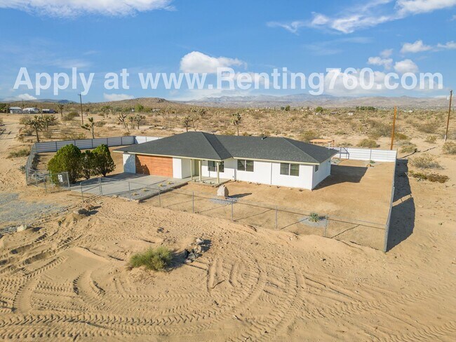 Building Photo - Desert Serenity Meets Modern Comfort in La...