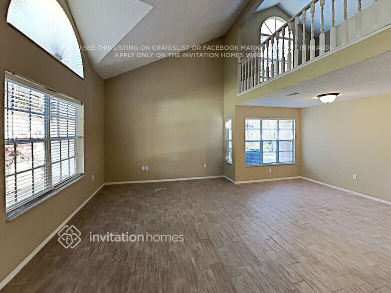Building Photo - 3242 Centerwood Dr