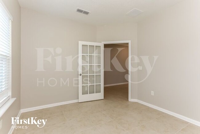 Building Photo - 9019 Devon Pines Dr