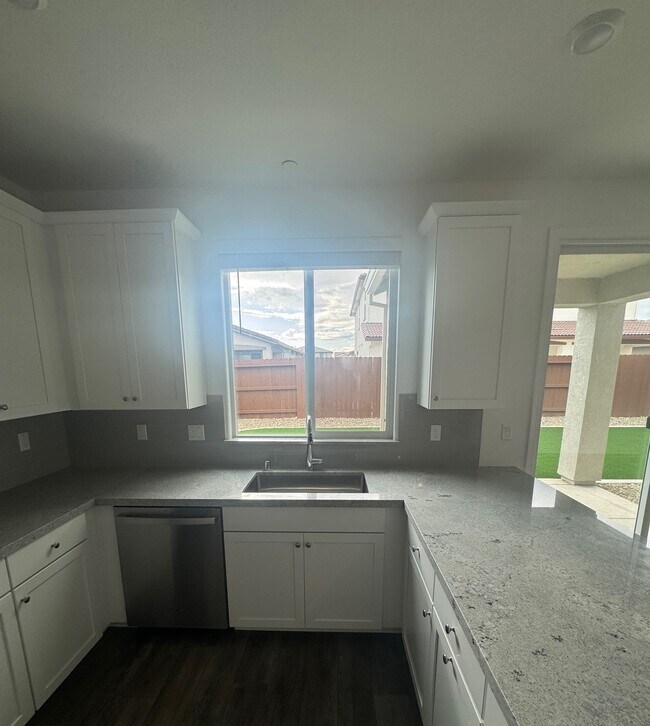 Building Photo - 4041 Flathead Dr