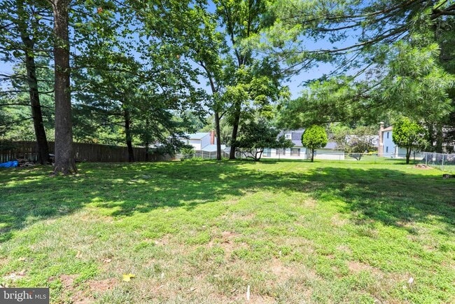 Building Photo - 10145 Colebrook Ave