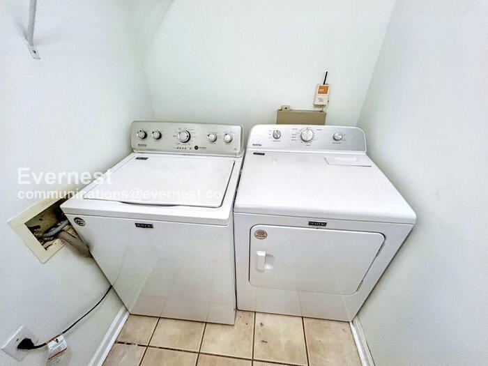 Building Photo - 1065 Fair St SW