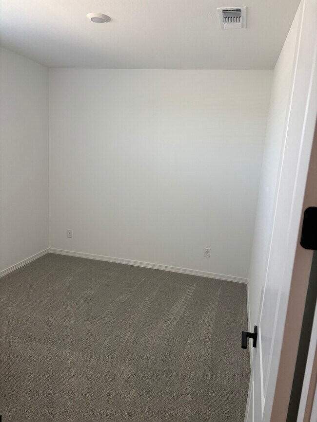 Building Photo - 6057 S Oxley