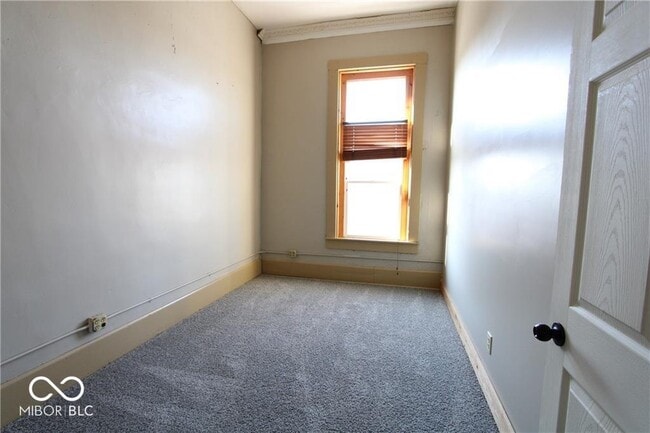 Building Photo - 101 S Main St