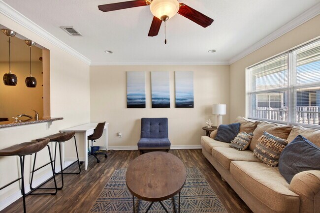 Building Photo - 1282 Beach Blvd