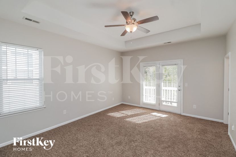 Building Photo - 13828 Connell Green Dr