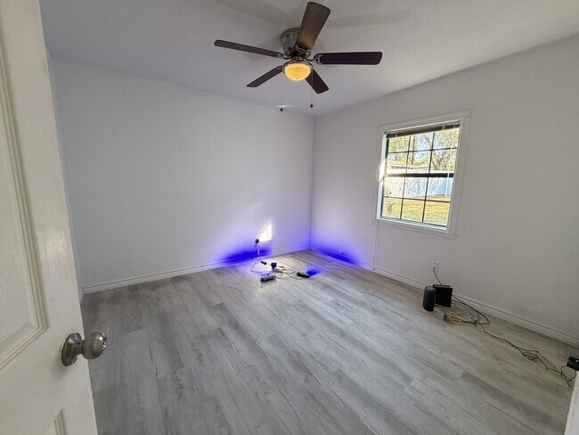 Building Photo - 317 Choctaw Trce