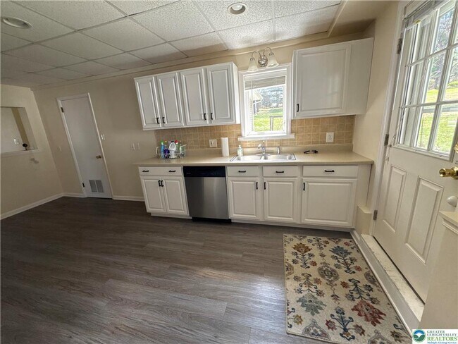 Building Photo - 3676 Lower Saucon Rd