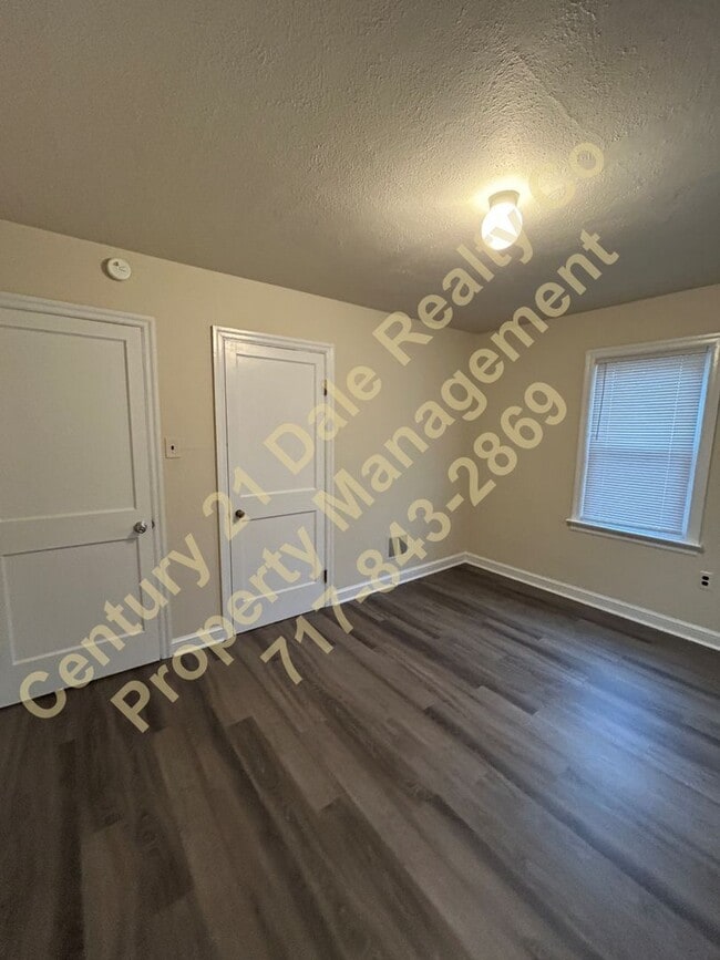 Building Photo - 3 Bedroom 1 Bath Home in West York School District