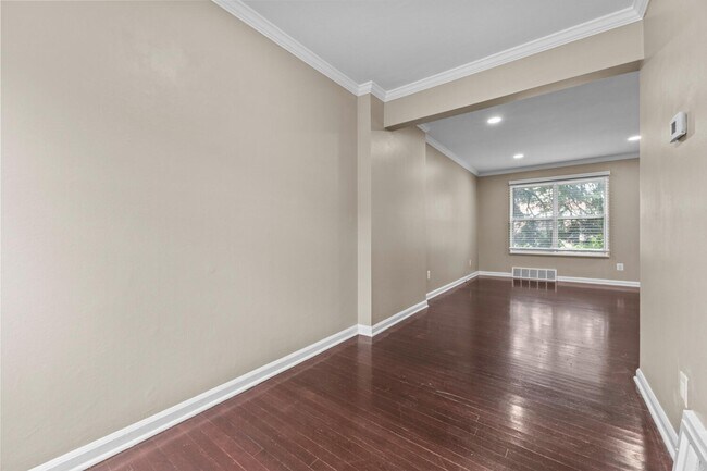 Building Photo - 3222 Coolidge Hwy