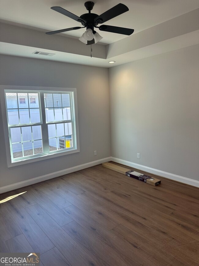 Building Photo - 227 Regency Ln SW