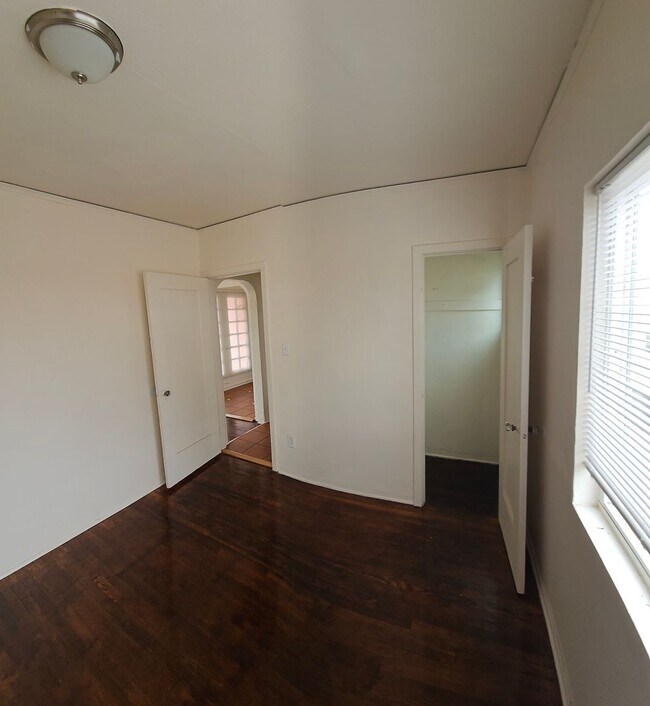 Building Photo - Vintage Spanish Style2 Bedroom in Golden Hill