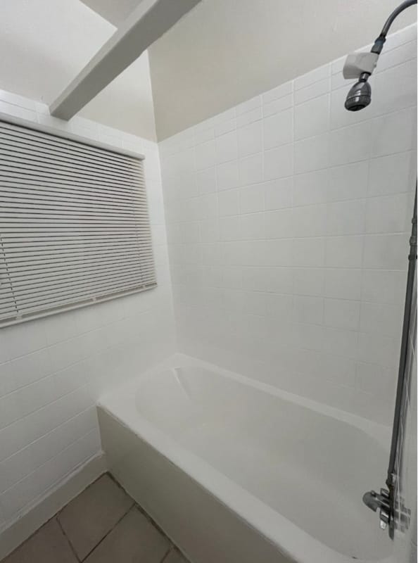 Building Photo - 904 S Catalina St