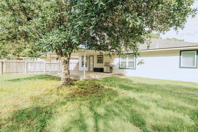 Building Photo - 17506 Bottle Springs Ln