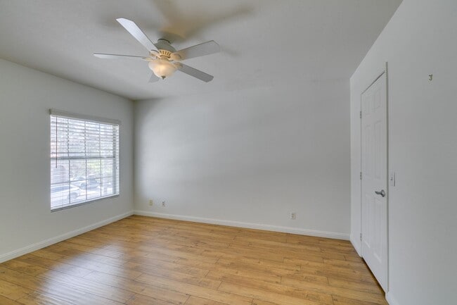 Building Photo - 2838 Dawn Crossing Dr