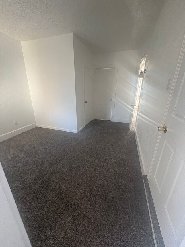 Building Photo - Coming Soon!