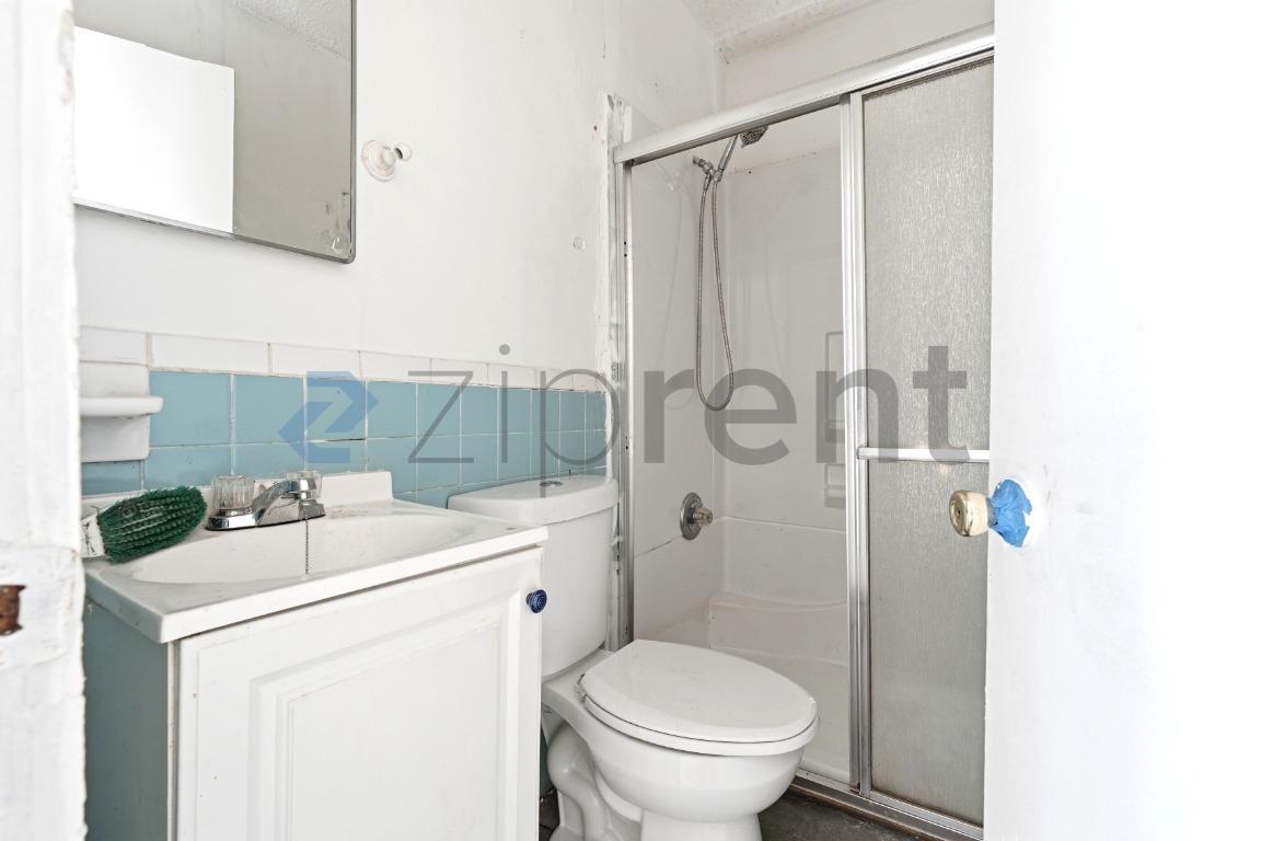 Building Photo - Unit