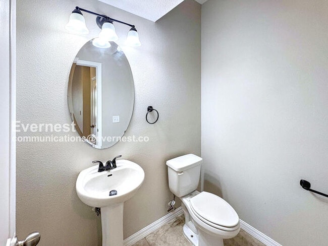 Building Photo - 2318 Sebago Dr