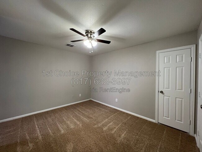 Building Photo - 5312 Scenic Point Dr