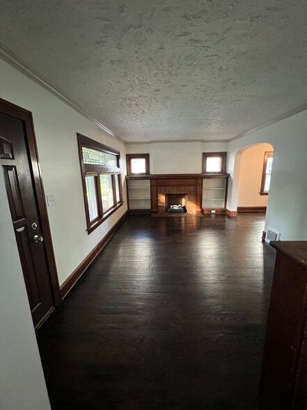 Building Photo - 3602 W 148th St