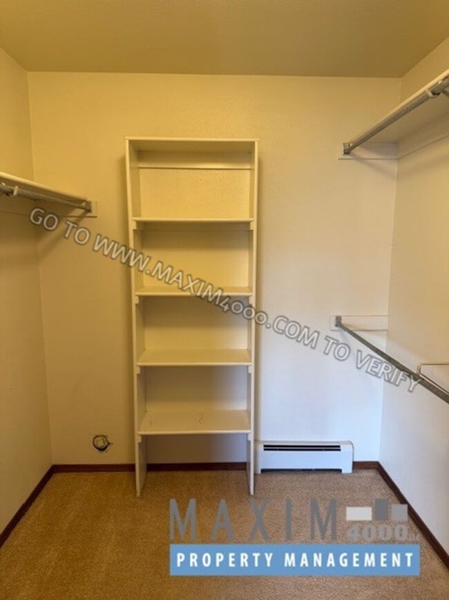 Building Photo - 3530 Ponderosa Way