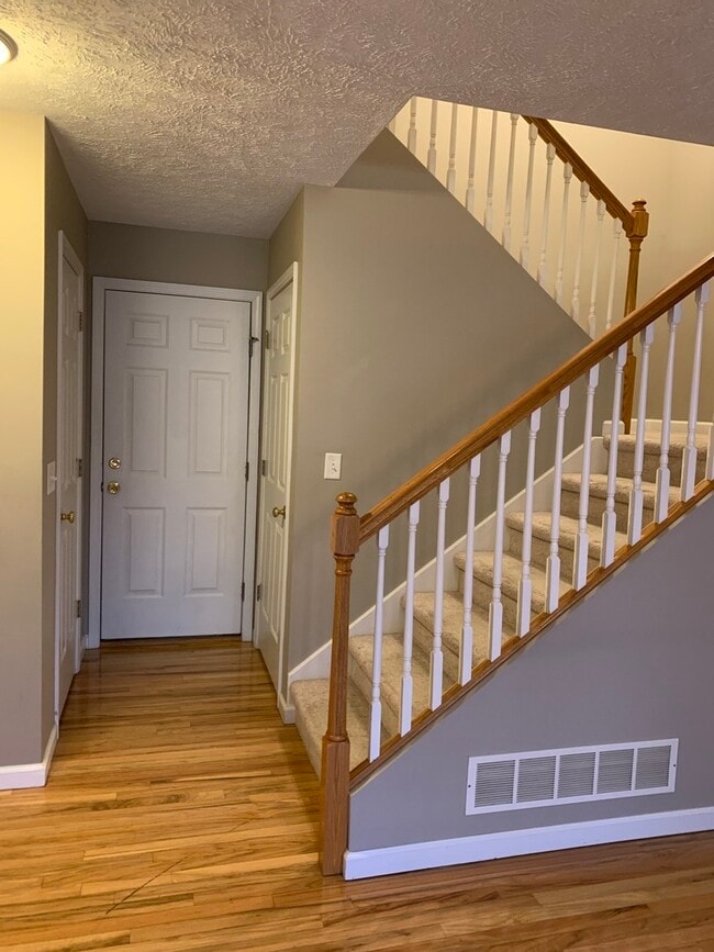 Building Photo - 1116 Doral Dr