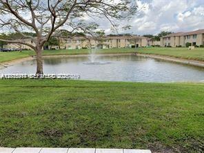 Building Photo - 895 Twin Lakes Dr