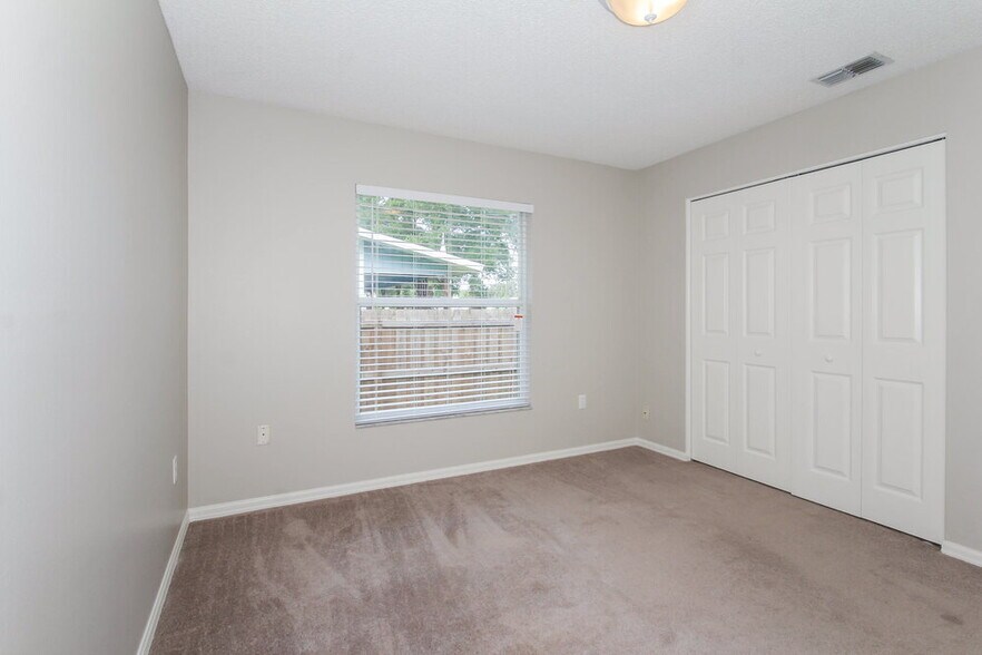 Building Photo - 4212 1st Ave NE