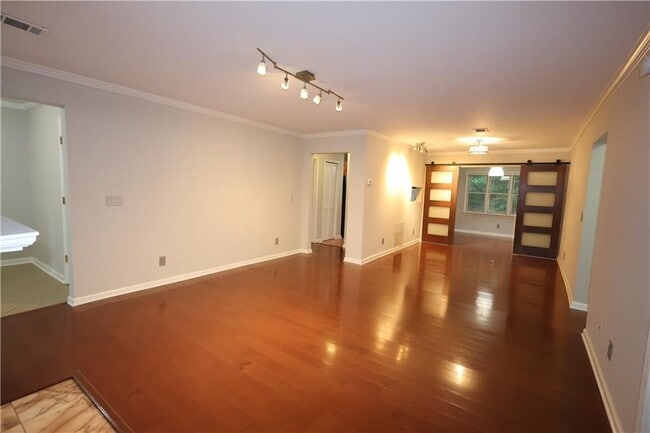 Building Photo - 19 Brittany Way NE