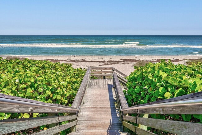 Building Photo - 3069 Mainsail Cir