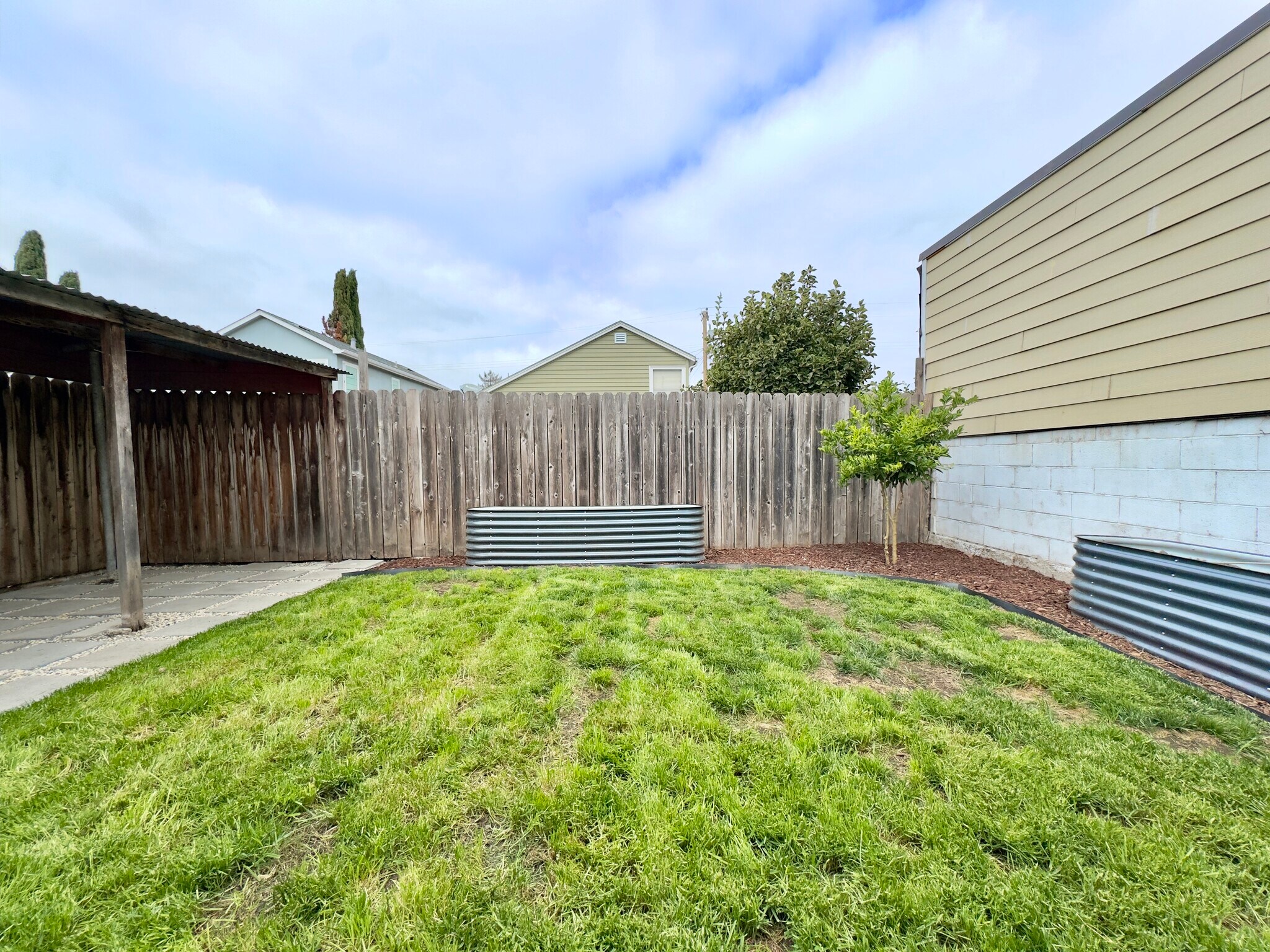 Building Photo - 2139 103rd Ave