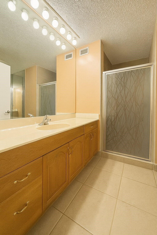 Building Photo - 9778 Nickels Blvd