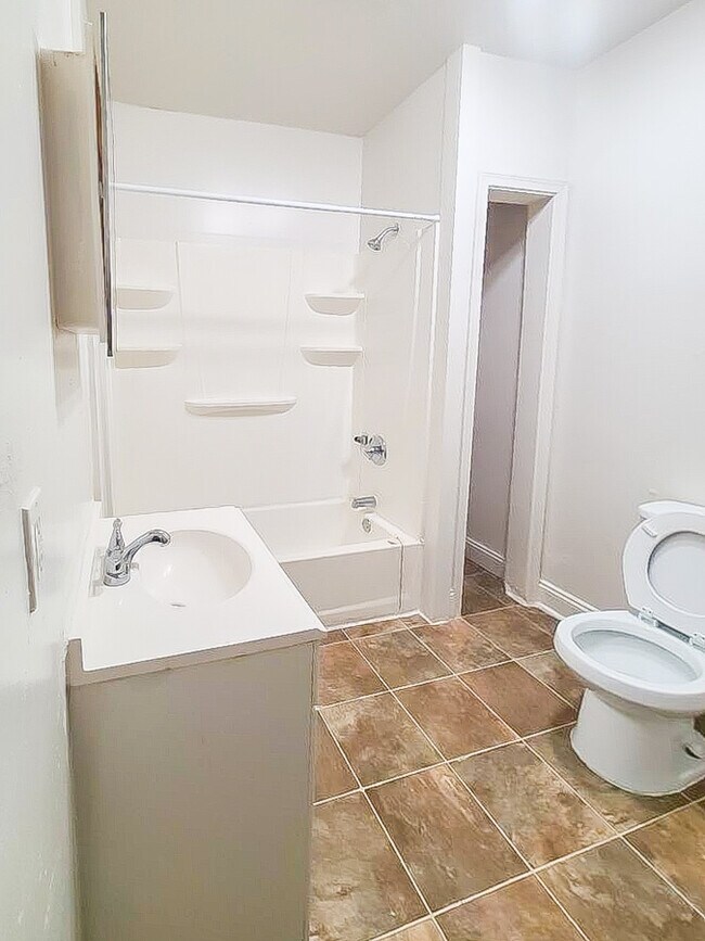 Building Photo - 144 Spring St