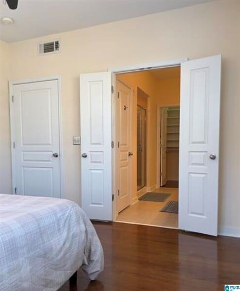 Master Bath - 2020 5th Ave S