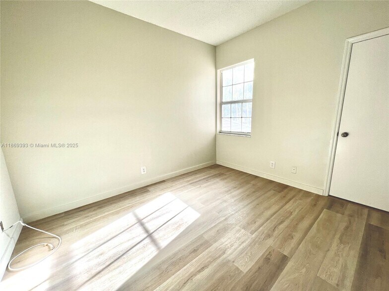 Building Photo - 1816 Salerno Cir