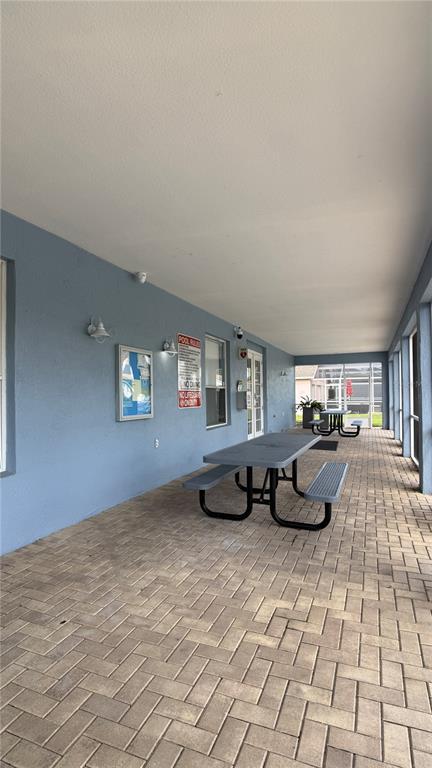 Building Photo - 732 Casterton Cir