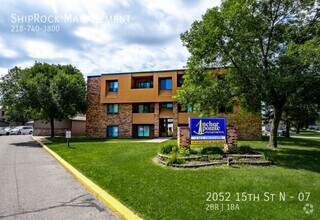 Building Photo - 2052 15th St N