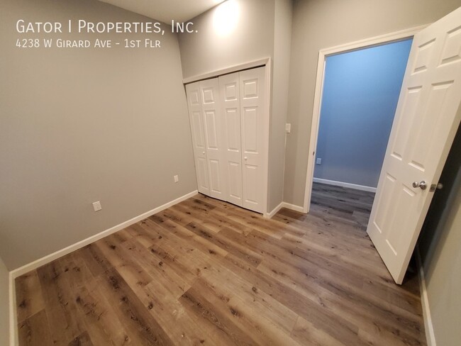 Building Photo - Large 1 Bedroom Apartment For Rent!