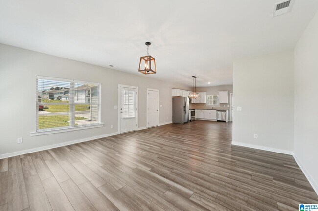 Building Photo - 439 Troubadour Ln
