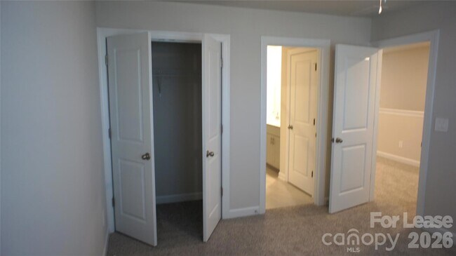 Building Photo - 344 Cedar Knoll Cir