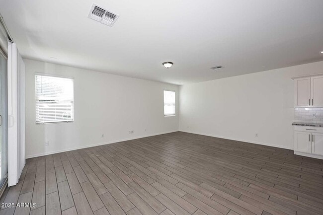 Building Photo - 8813 W Jefferson St