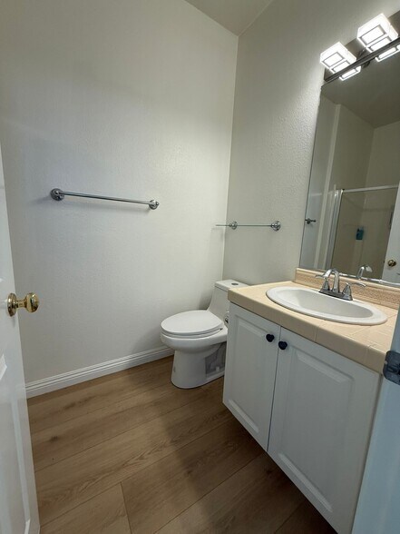 Building Photo - 32956 Rhine Ave