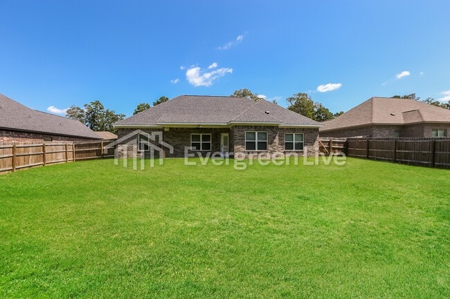 Building Photo - 4548 Western Woods Dr