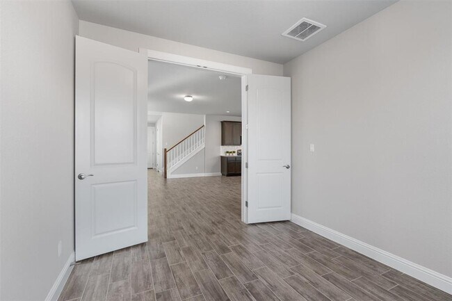 Building Photo - 312 Stone Cyn Dr