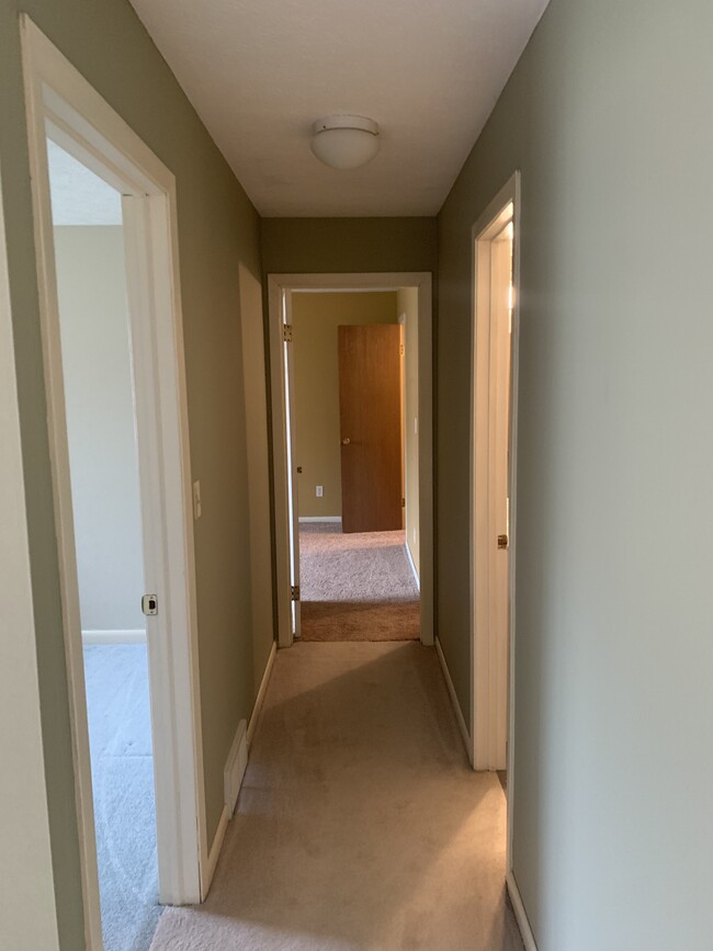 Building Photo - 1680 Cedarwood Dr