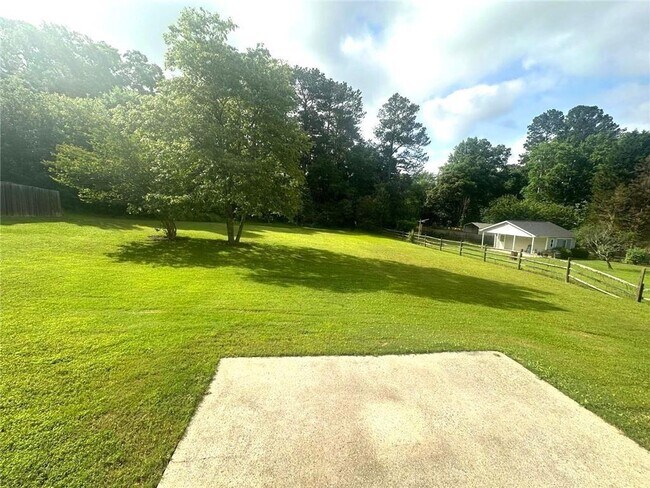 Building Photo - 2743 Sam Calvin Dr