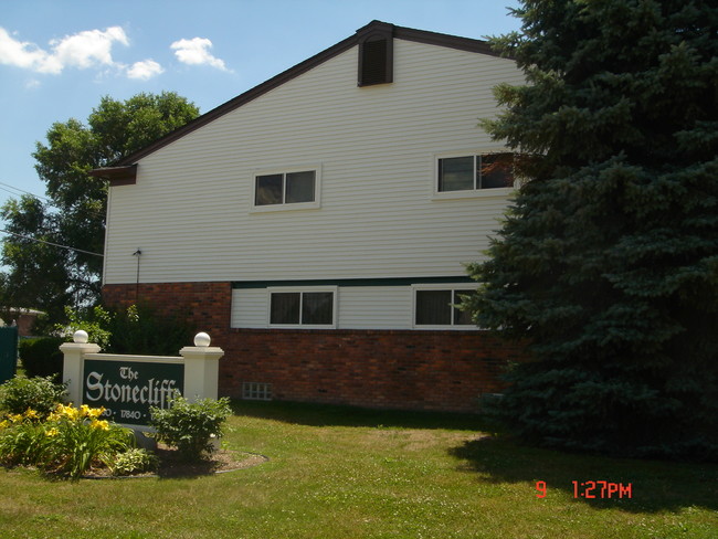 Building Photo - The Stonecliffe