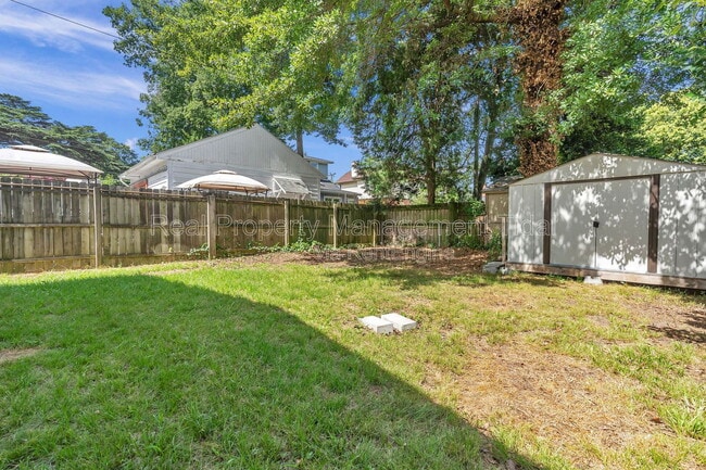 Building Photo - 4511 Newport Ave